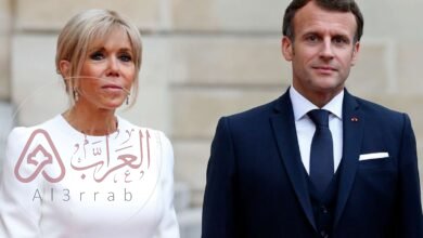 صور زوجة الرئيس ماكرون في شبابها