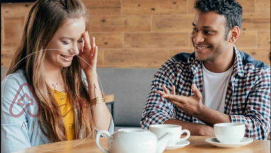 صفات المرأة الشهوانية من وجهها.. 18 علامة تدل على أنها تريدك