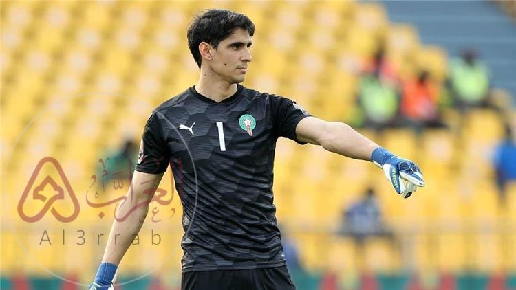 كم طول ياسين بونو حارس المغرب