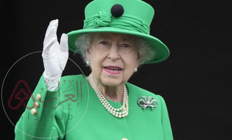 عمر الملكة اليزابيث عند توليها الحكم