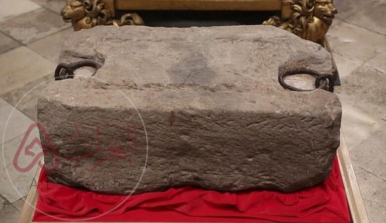 ما هو حجر القدر ويكيبيديا