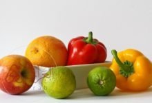 تنتج بعض النباتات الثمار مثل التفاح ،ما الوظيفة التي تقوم بها الثمرة ؟