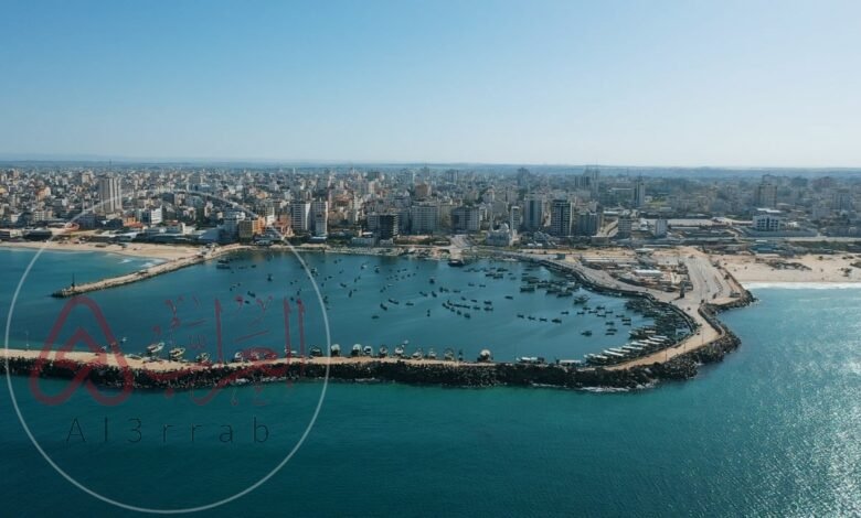 كم تبلغ مساحة مدينة غزة وعدد سكانها