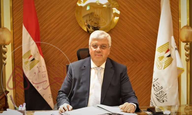 عبدالعزيز قنصوة.. السيرة الكاملة لوزير التعليم العالي في مصر
